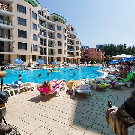 ❤ 1 Bedroom W Kitchen & Pool View ❤wz❤ Apartman *