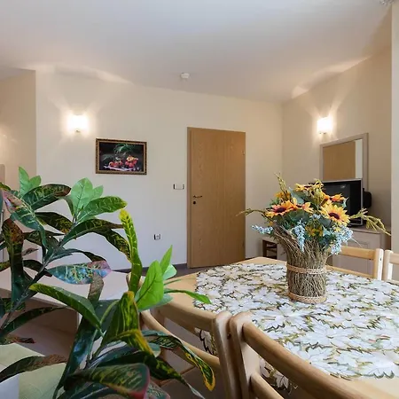 Apartman ❤ 1 Bedroom W Kitchen & Pool View ❤wz❤ *