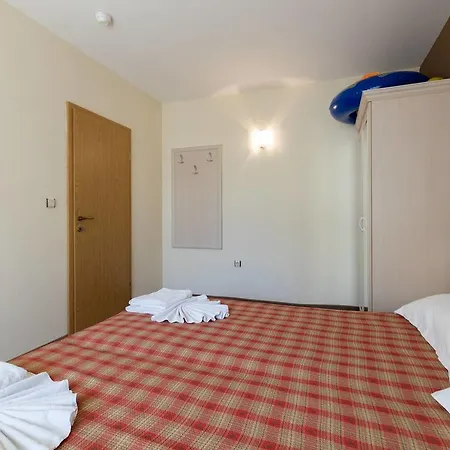 Apartman ❤ 1 Bedroom W Kitchen & Pool View ❤wz❤